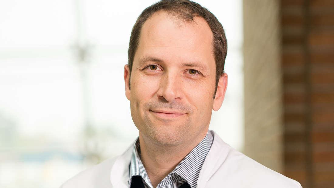 Dr. rer. nat. Jan Pauschardt ist Leitender Psychologe der Abteilung für Kinder- und Jugendpsychiatrie, Psychosomatik und Psychotherapie am Herz-Jesu-Krankenhaus Fulda